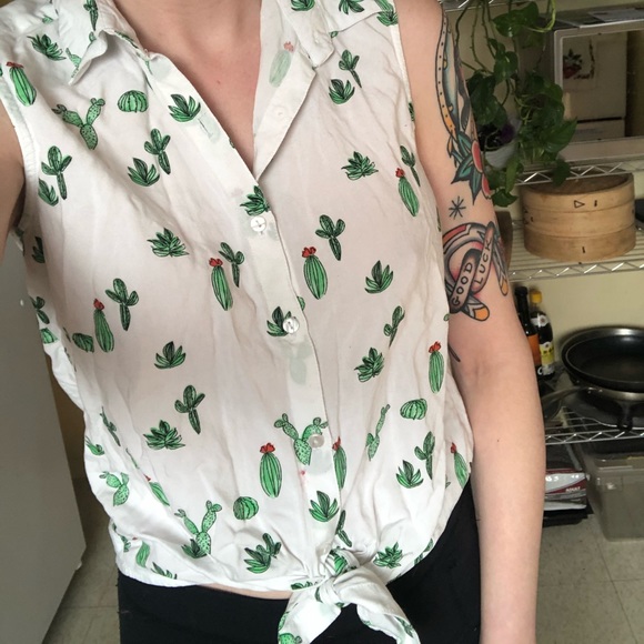 Cactus blouse 🌵 - Picture 1 of 4